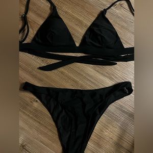 NEW woman’s black bikini set